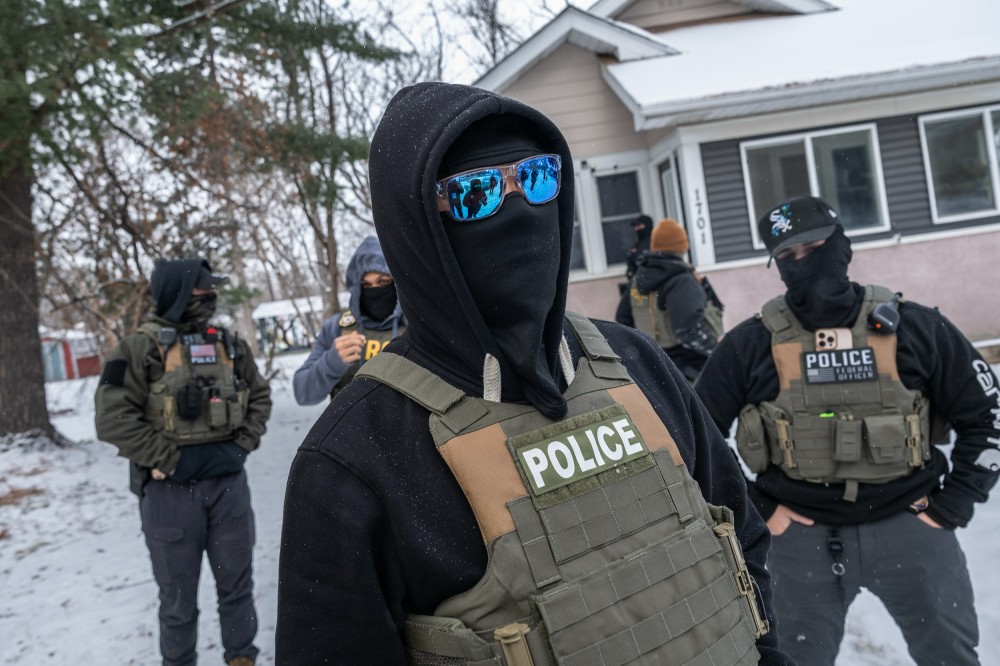 What California Residents Need to Know About ICE's New Home Entry Policy and Your Constitutional Rights 1 What California Residents Need to Know About ICE's New Home Entry Policy and Your Constitutional Rights