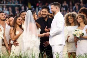 Knowledge Base 3 Pastor Officiates Historic Super Bowl Wedding: What You Need to Know About Legal Ceremonies and Life