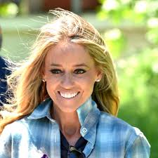 Knowledge Base 6 'Rehab Addict' Canceled After Nicole Curtis Used Racial Slur While Filming: What California Families